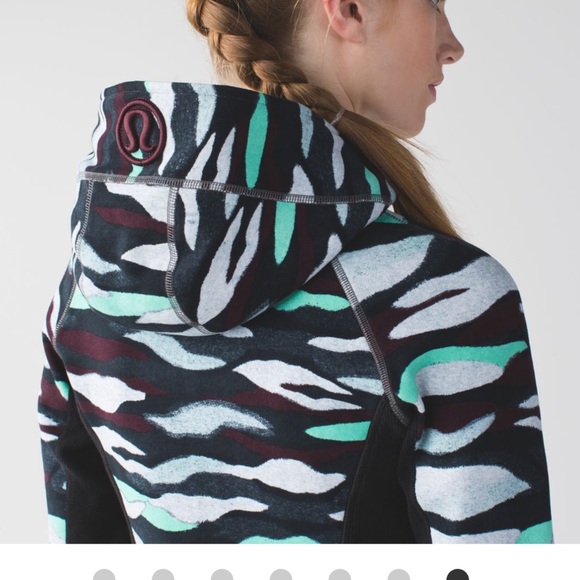 Lululemon Scuba Hoodie II - Picture 4 of 8